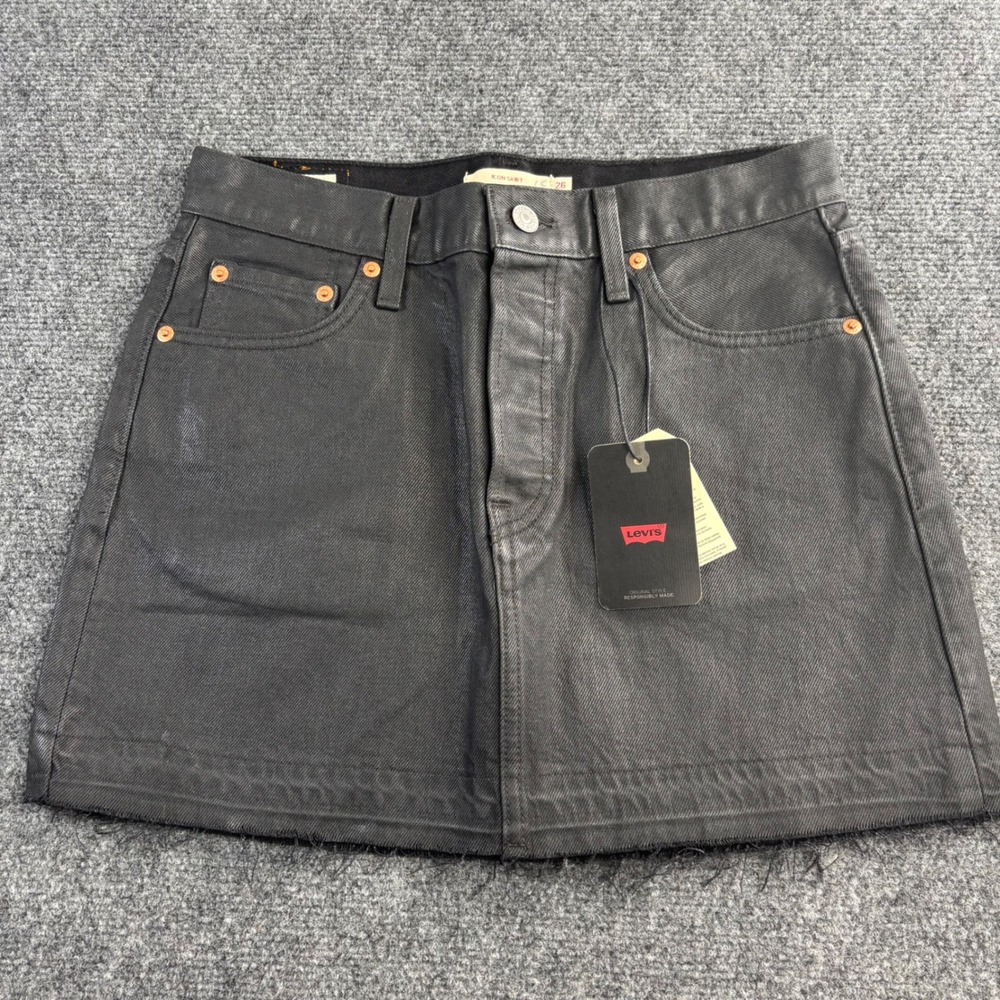Levi's Icon Skirt Women 26 Coated Black Denim Mini Raw Hem NWT A46940013